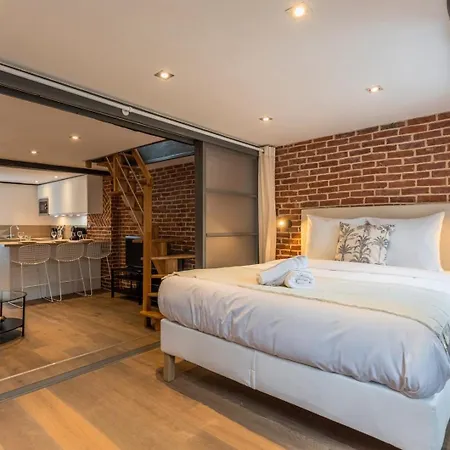 Two Bedroom In The Heart Of Old Lejlighed *